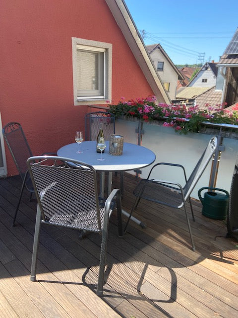 Weingut Frank Schmidt am Kaiserstuhl, buche unsere Ferienwohnung. Die Terrasse